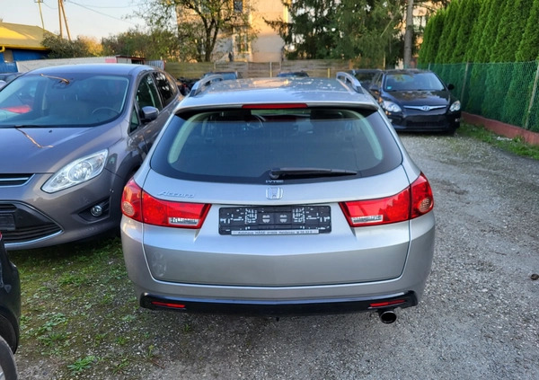 Honda Accord cena 34400 przebieg: 151200, rok produkcji 2009 z Tarnów małe 232